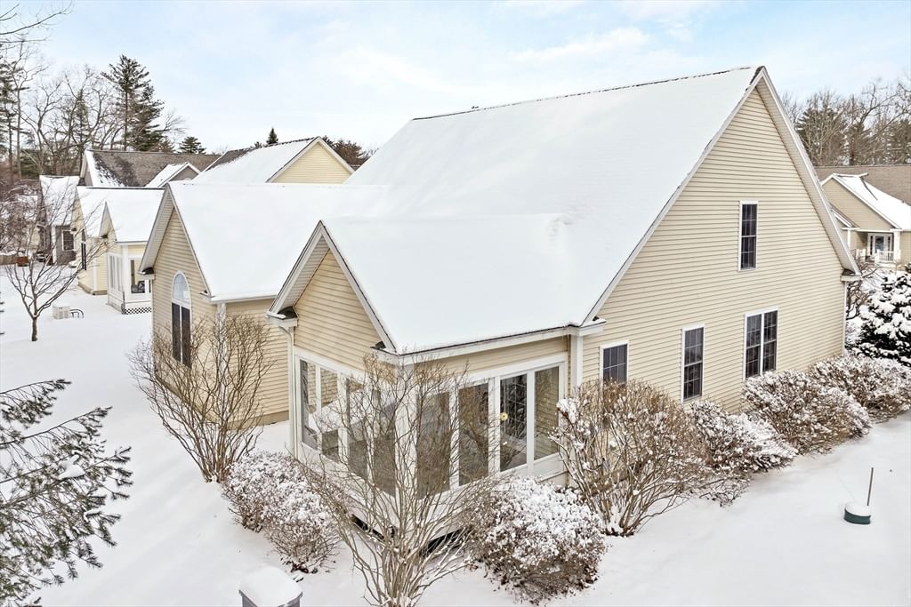 37 Vineyard Dr #37, Stratham, NH 03885 photo 2