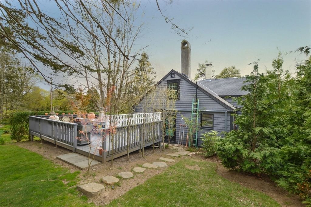 1150 Russells Mills Rd Dartmouth — Photo 21 of 32