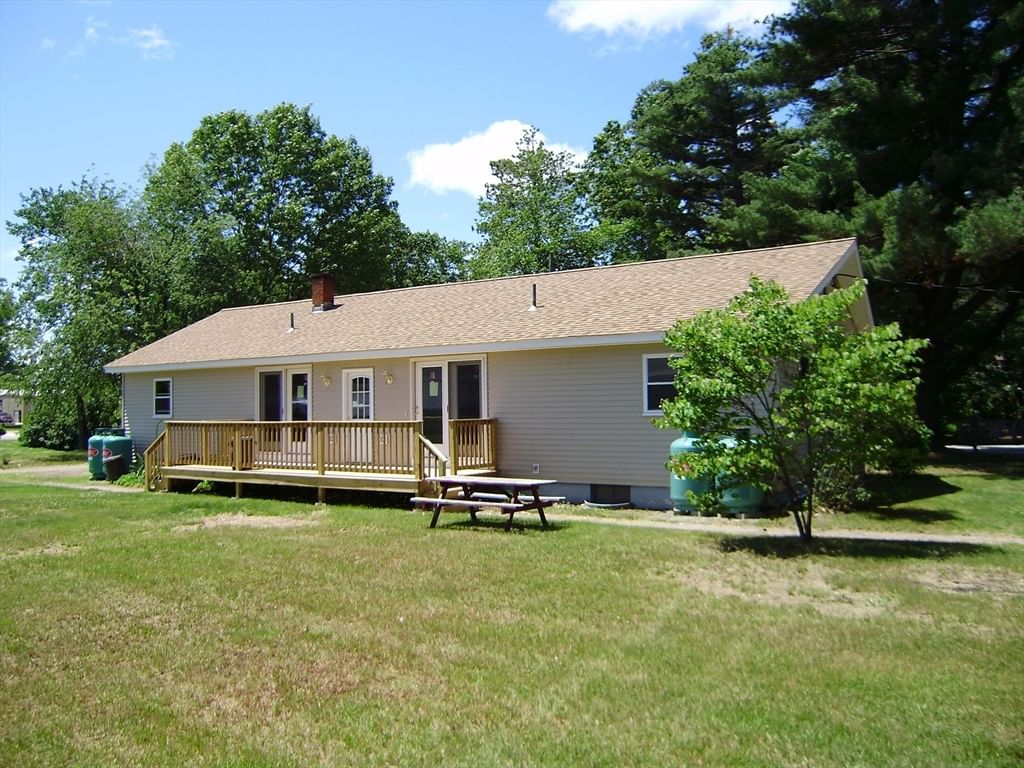 9 Danville Rd, Plaistow, NH 03865 photo 2