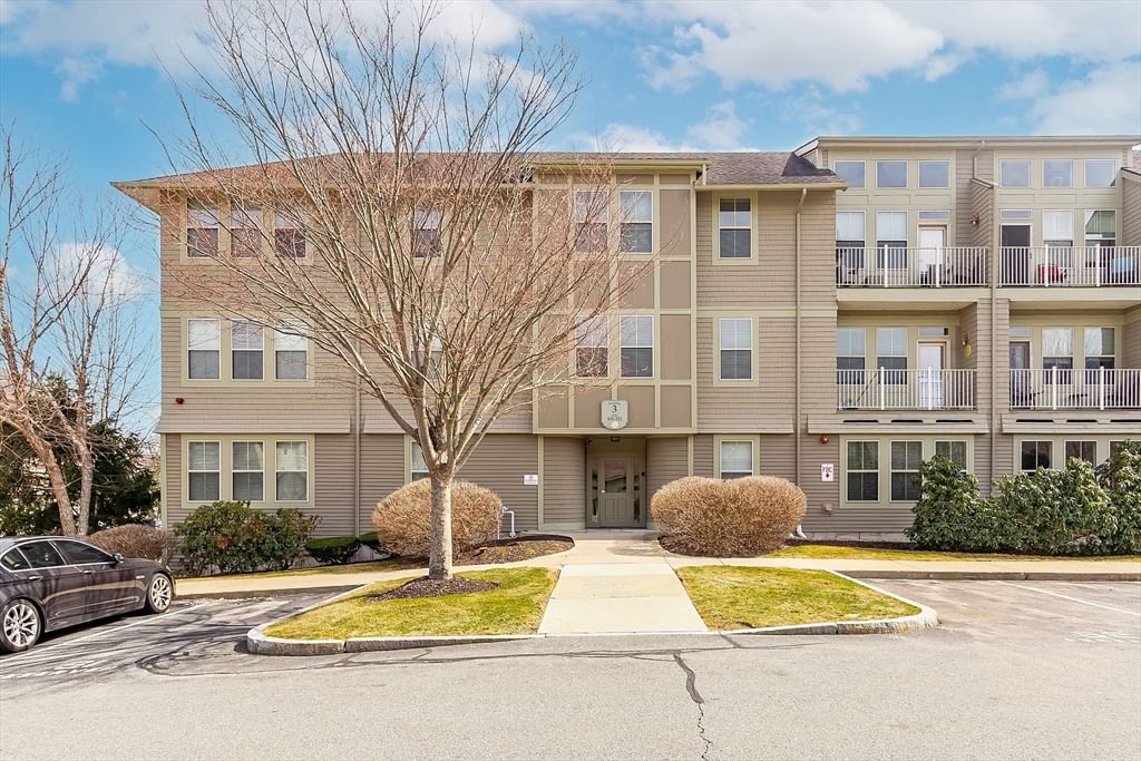 Main Listing Photo