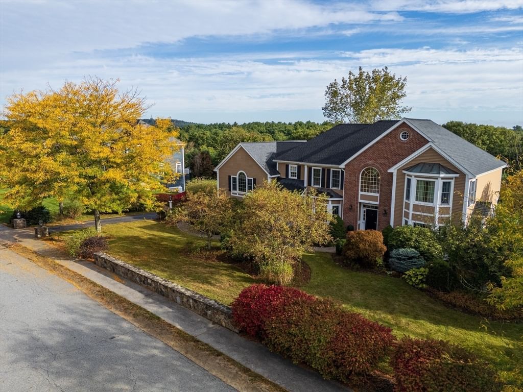Main Listing Photo