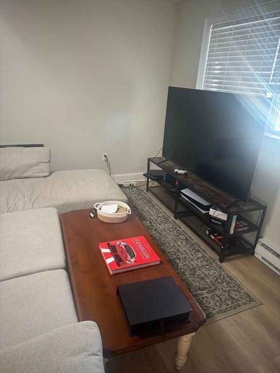 Listing Image 8