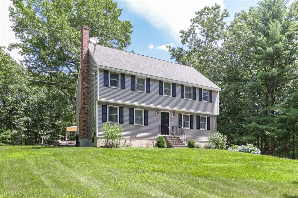 Main Listing Photo