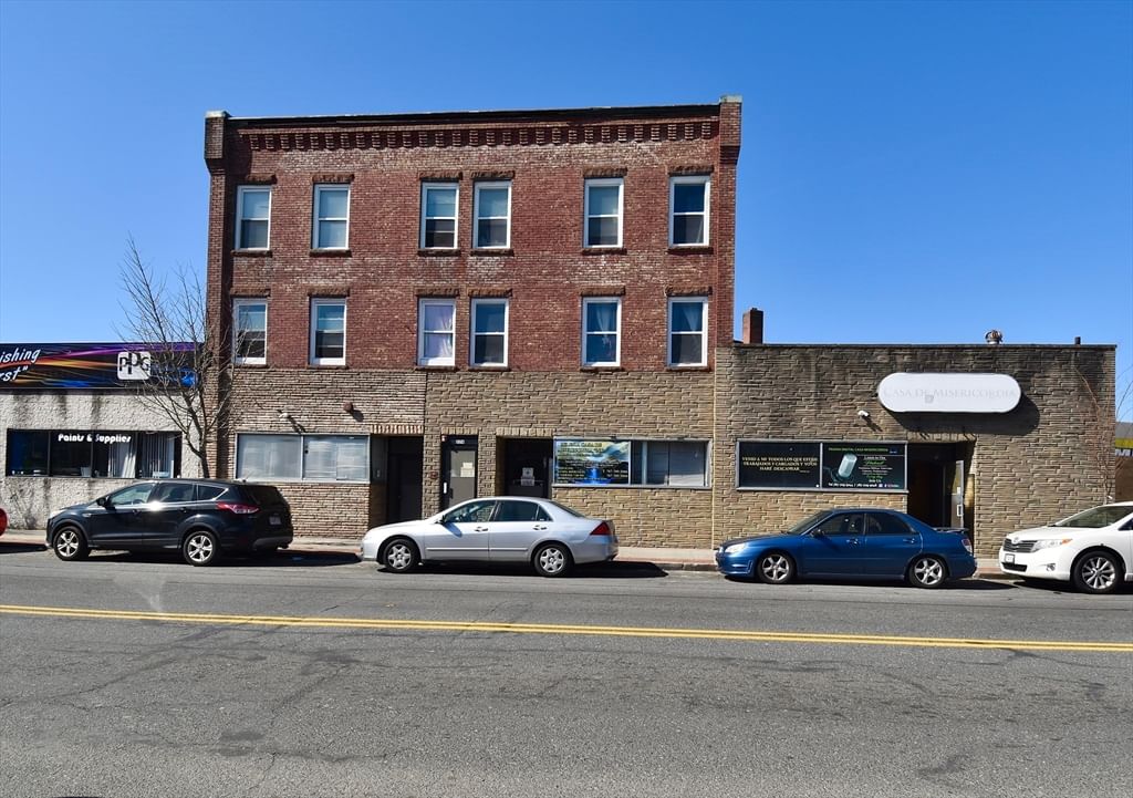570-582 Main St Springfield — Photo 1 of 23