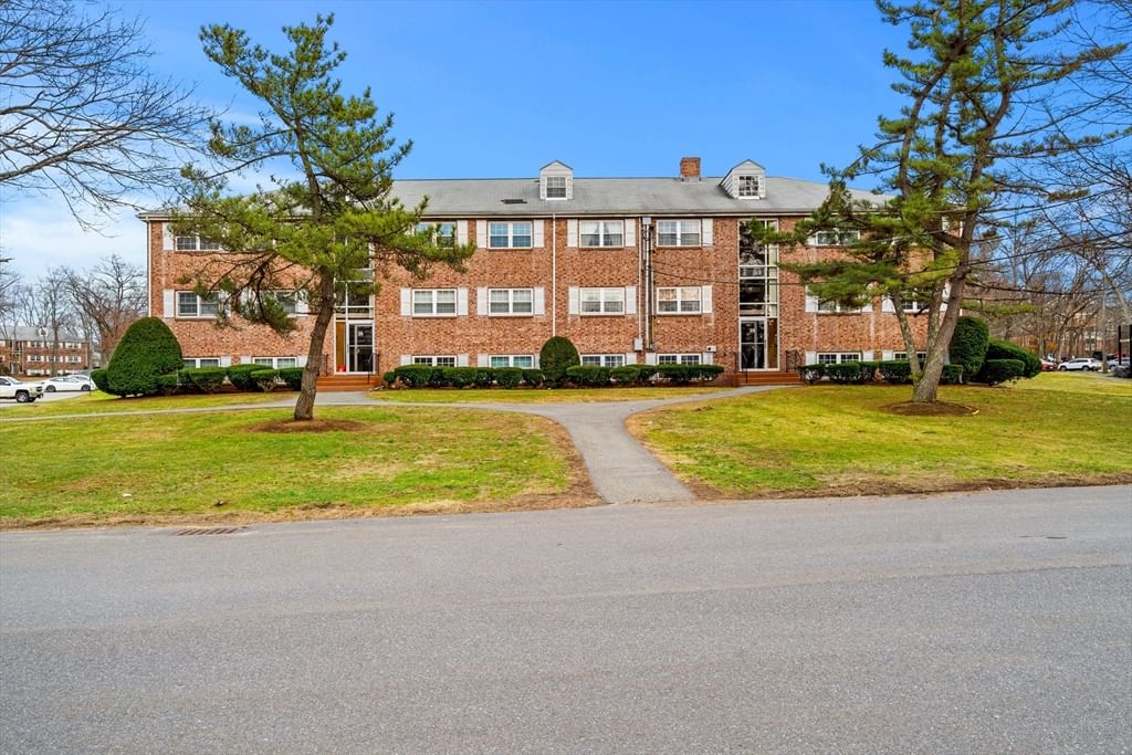 Main Listing Photo