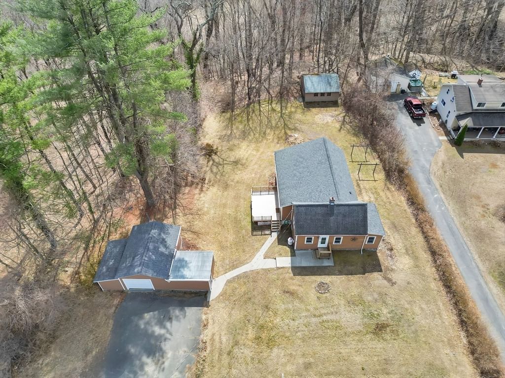 108 Highland Ave, Russell, MA 01071 photo 3
