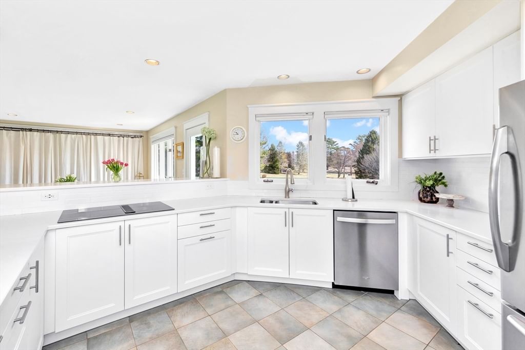 36 Moulton Street, Hamilton, MA 01982 photo 2