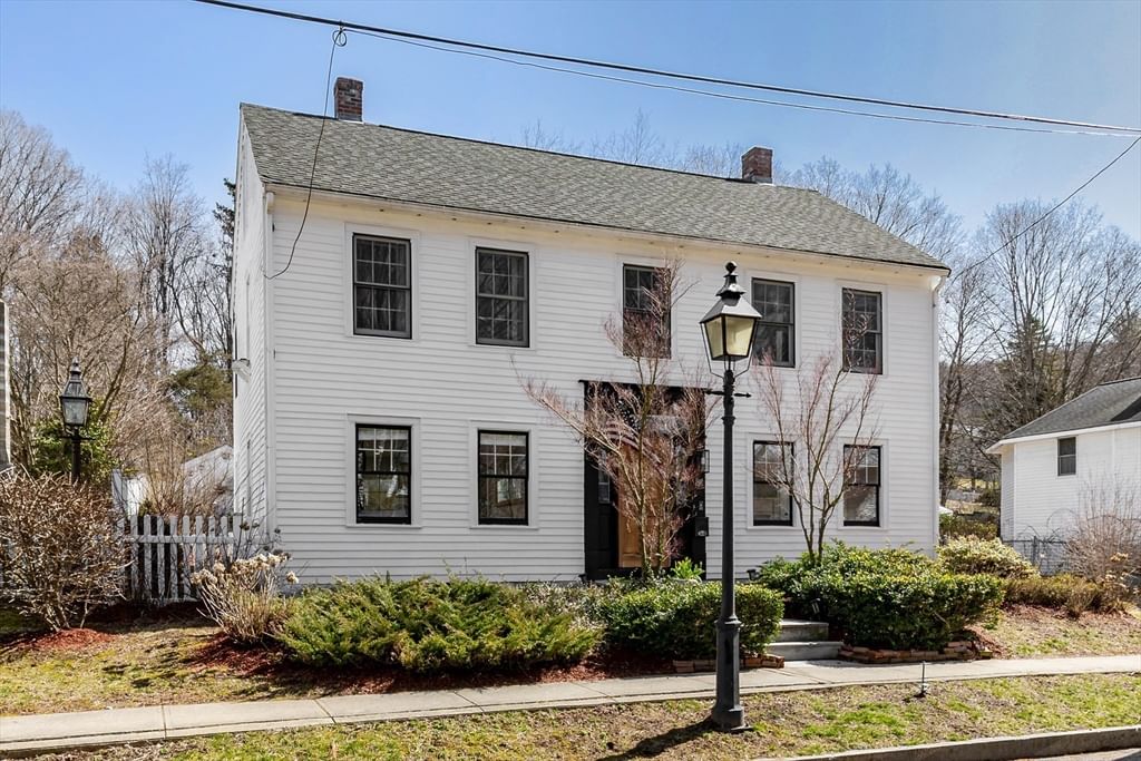 Main Listing Photo