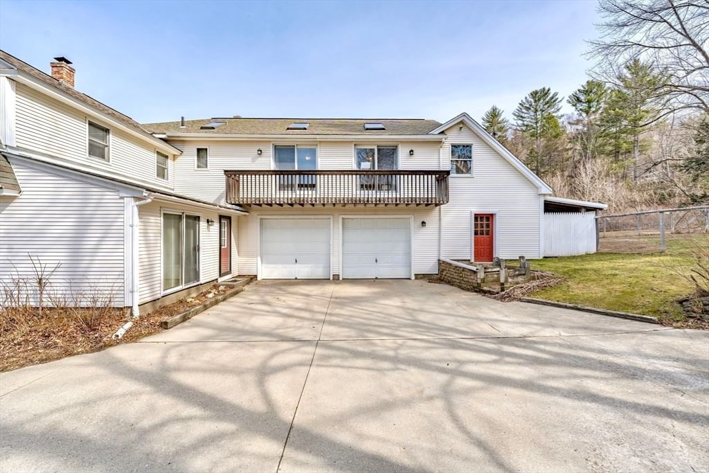 134 Huntington Rd, Russell, MA 01071 photo 4