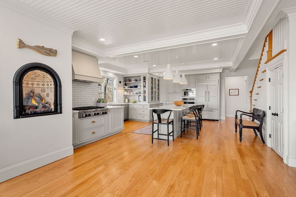 Listing Image 12