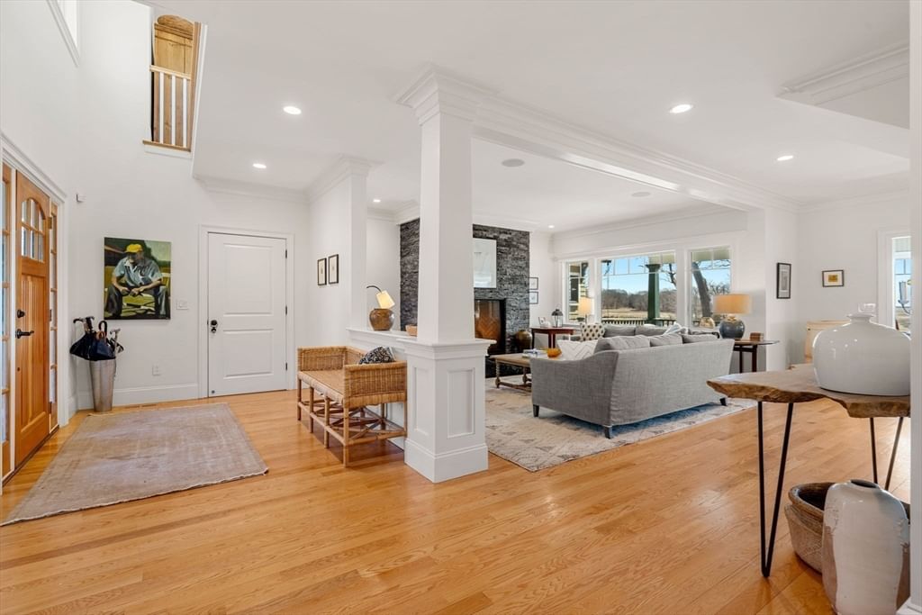 Listing Image 19