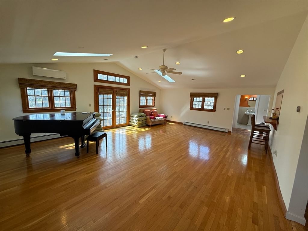 139 Webster St Needham — Photo 10 of 33