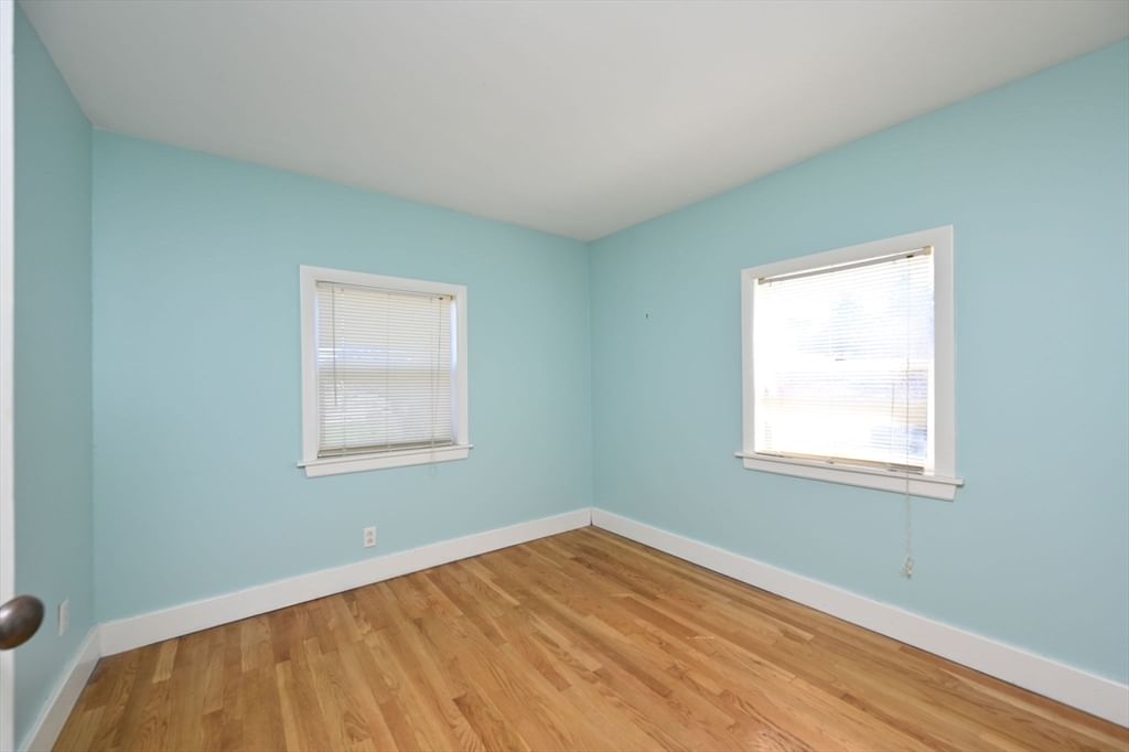 23 Wyola Rd Hull — Photo 12 of 26