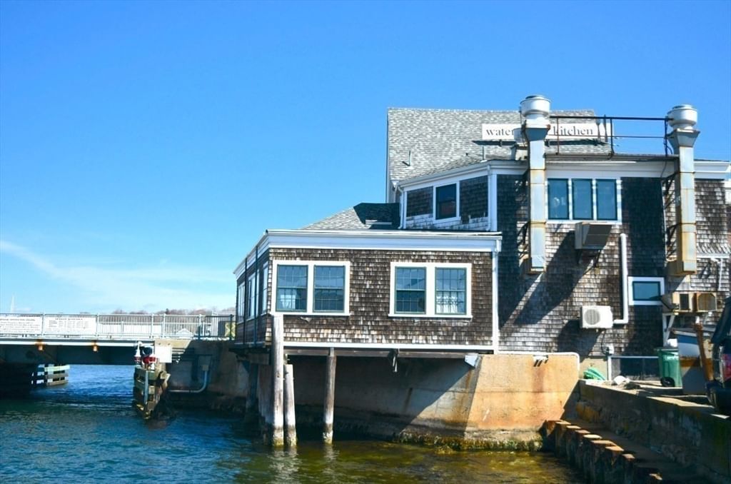 56 Water St Falmouth — Photo 10 of 19