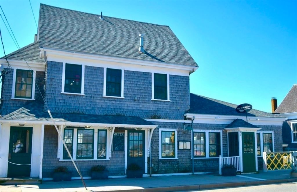 56 Water St Falmouth — Photo 7 of 19