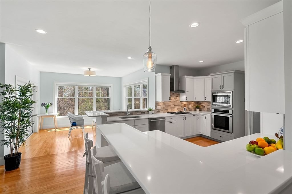 Listing Image 14