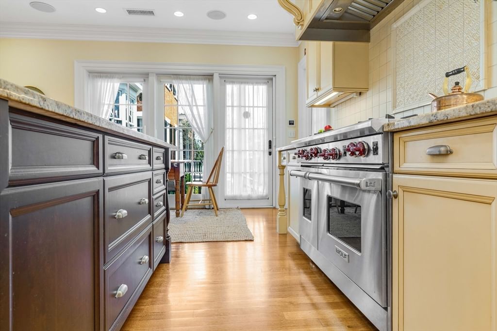 Listing Image 19