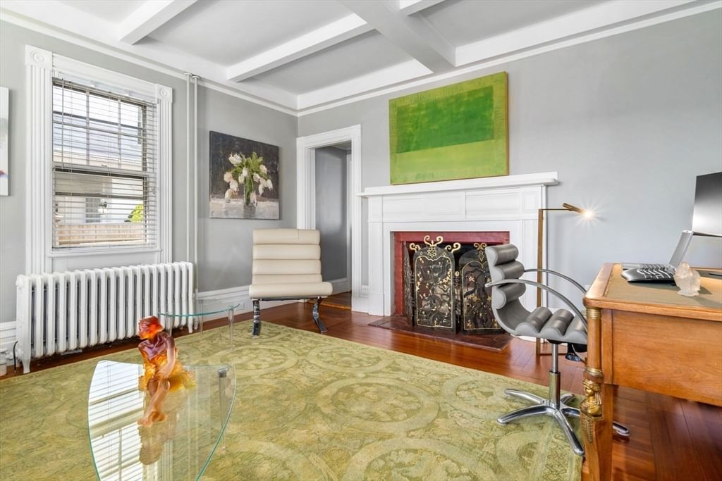 Listing Image 10