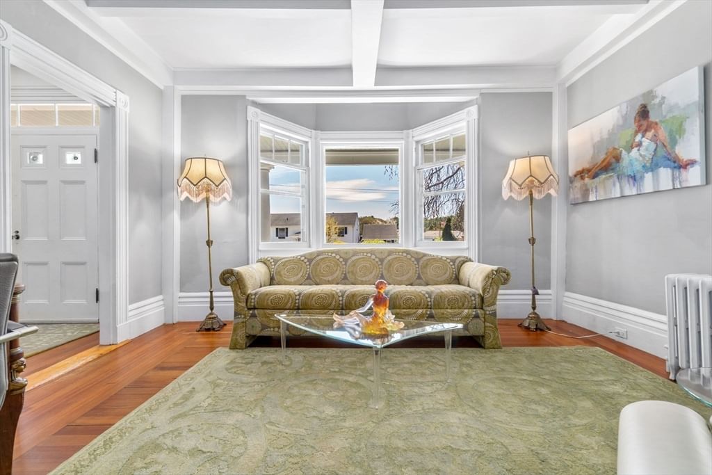 Listing Image 11