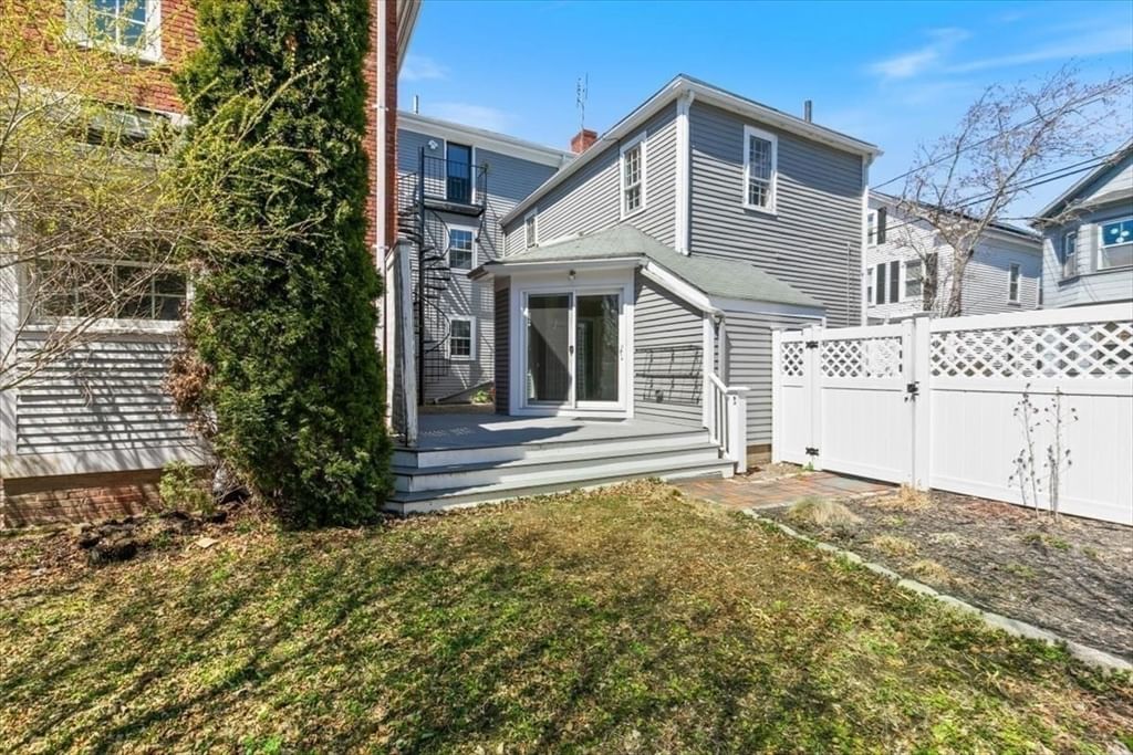Listing Image 9