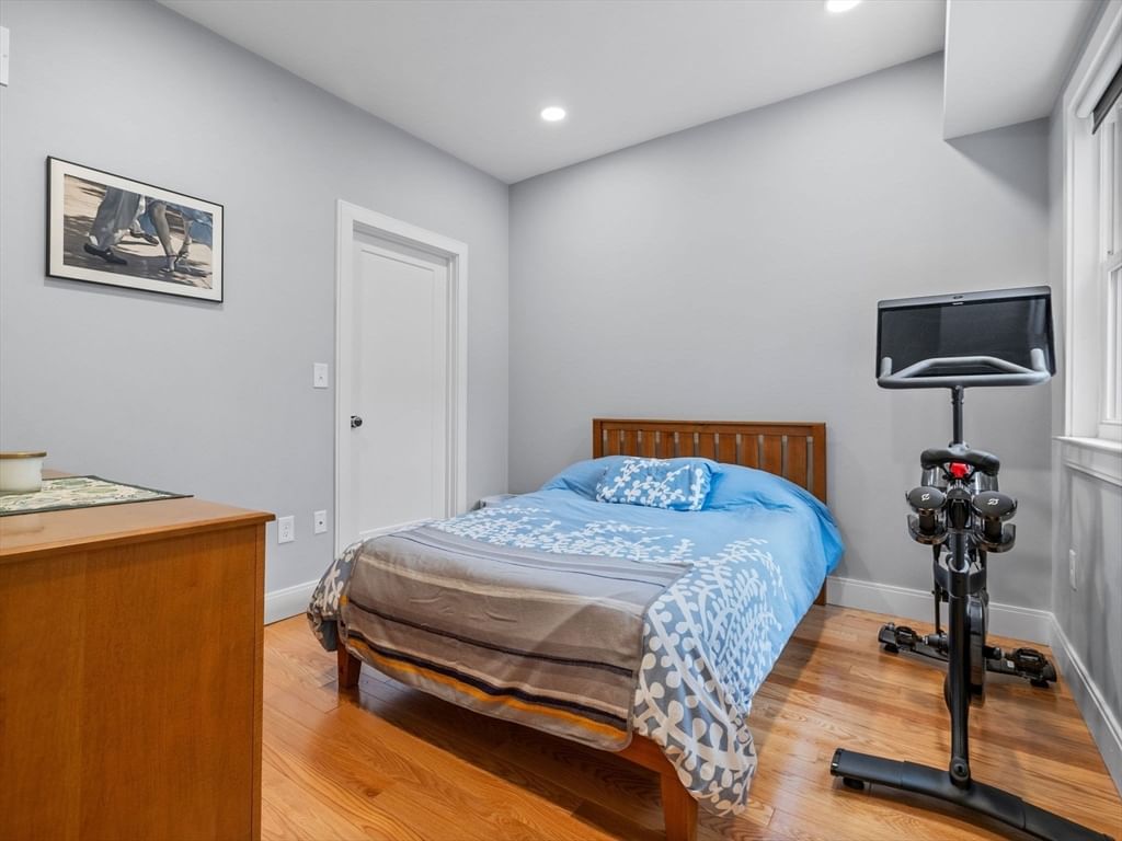 154 Lexington St #2 Boston — Photo 12 of 19