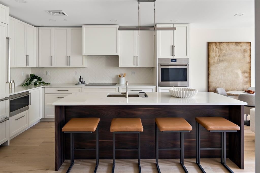 20 Kinmonth Rd #306, Newton, MA 02468