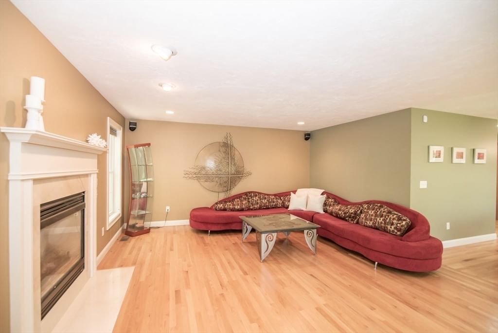 30 Shephard Rd, Pelham, NH 03076 photo 3