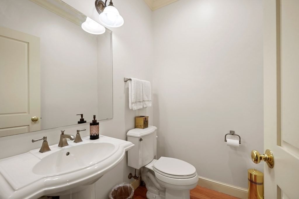Listing Image 15