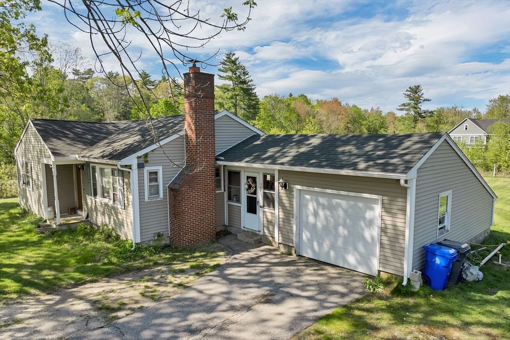367 Main Street, Hampstead, NH 03841 photo 2