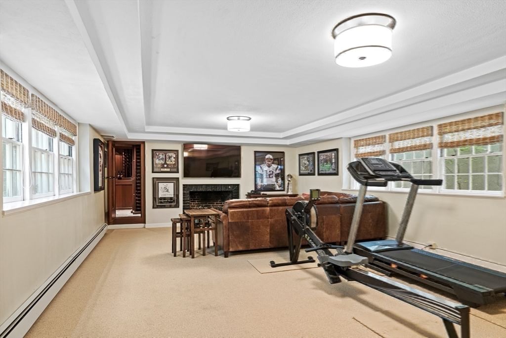200 Cliff Rd Wellesley — Photo 35 of 40