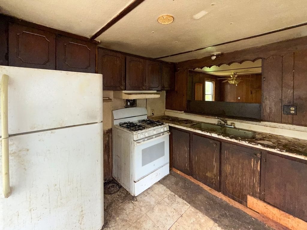 594 Route 8a, Heath, MA 01339 photo 2