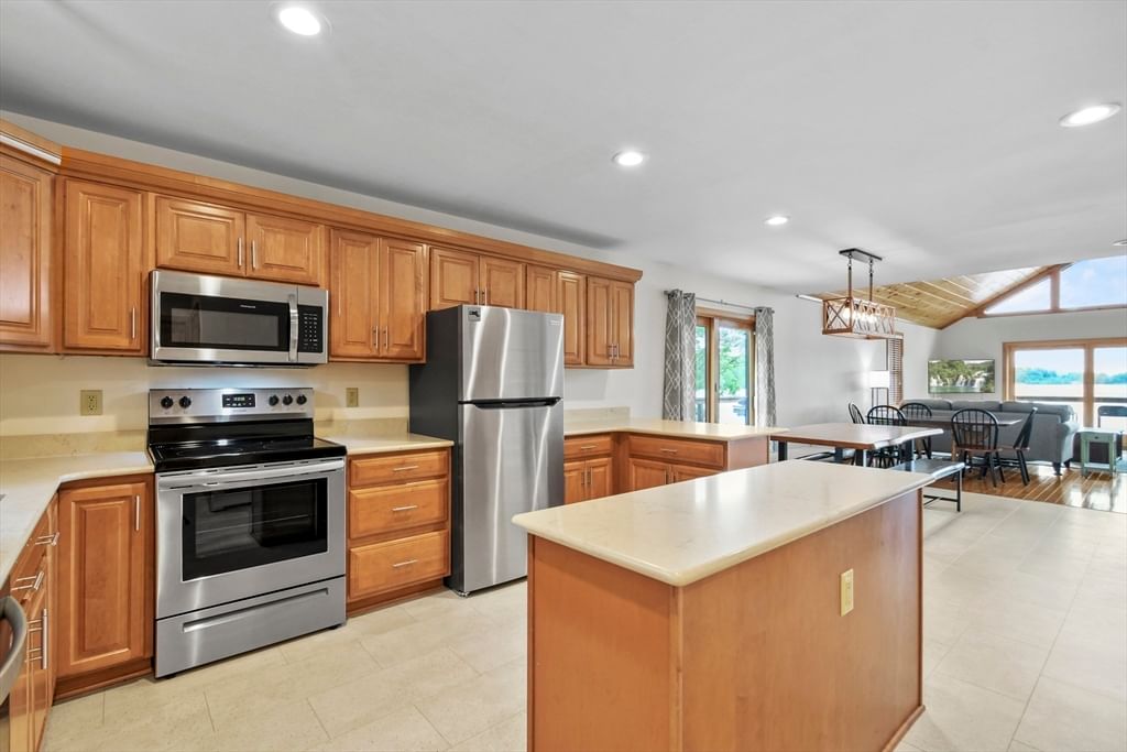10 Katherine Street, Lanesborough, MA 01237 photo 5
