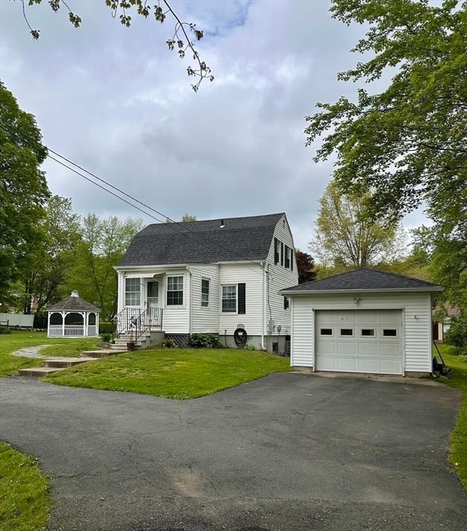 17 Walnut Street, Gill, MA 01354 photo 2