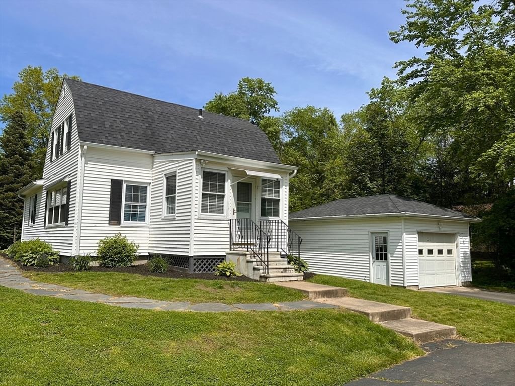 17 Walnut Street, Gill, MA 01354 photo 3