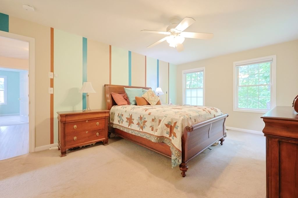 11 Dianne Ln, Ashland, MA 01721 photo 4