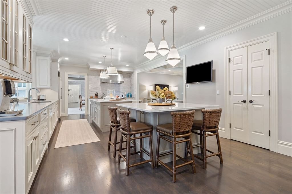 440 Grand Island Dr Barnstable — Photo 15 of 42