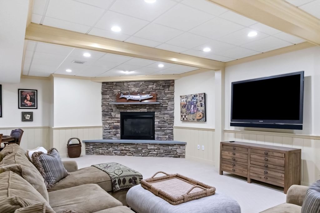 440 Grand Island Dr Barnstable — Photo 31 of 42