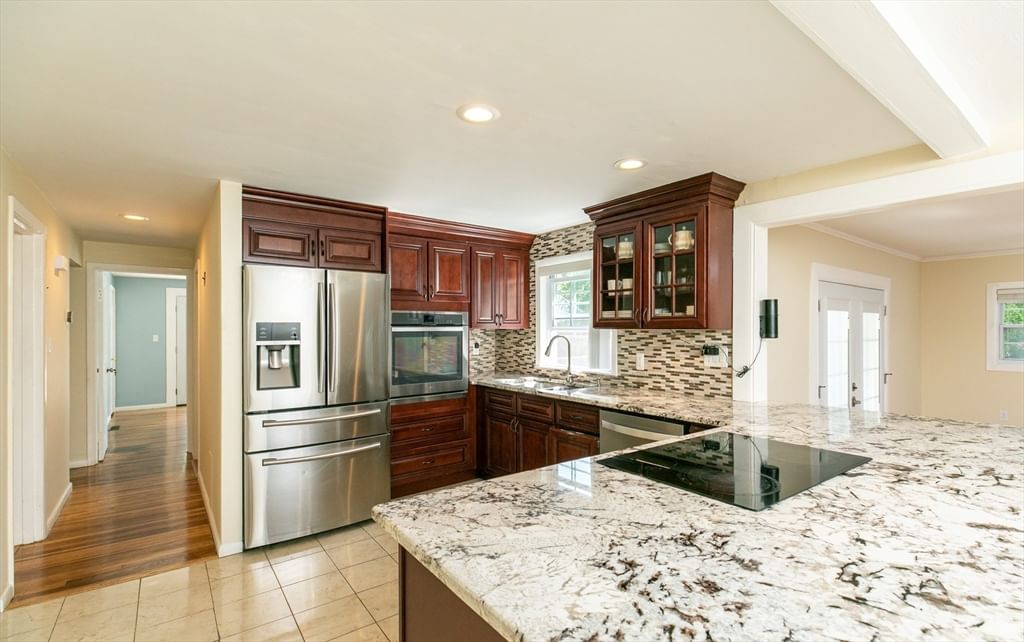 22 Bradford Road, Hamilton, MA 01982 photo 2