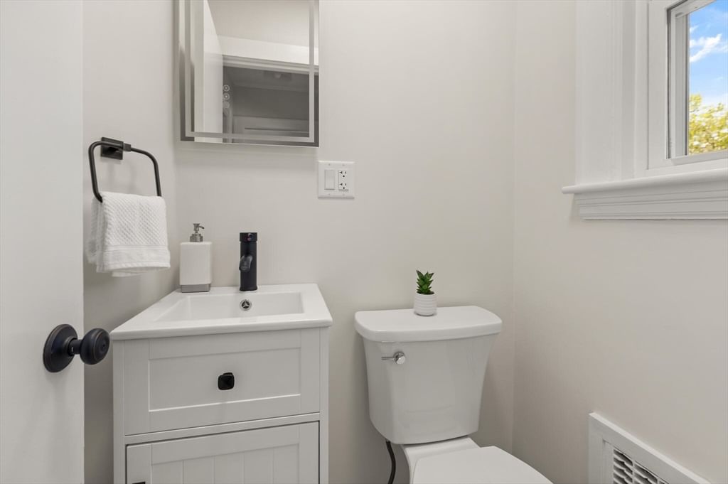 36 Stearns Rd, Belmont, MA 02478 photo 5