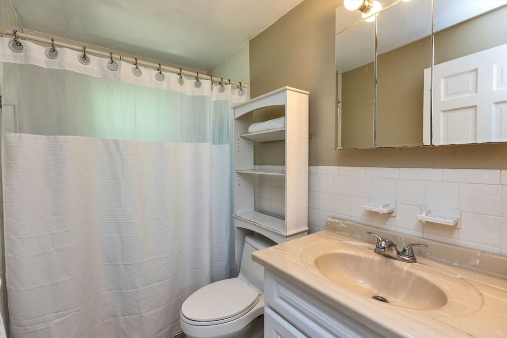 11 Mayflower, Merrimack, NH 03054 photo 5