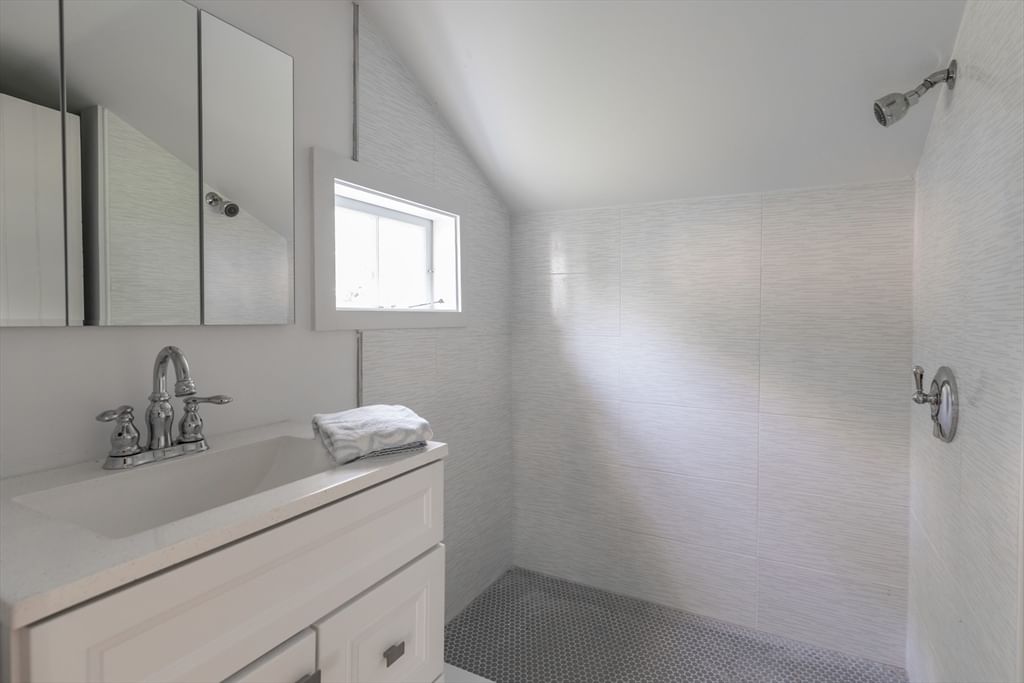 40 Scotchmans Lane, West Tisbury, MA 02575 photo 3