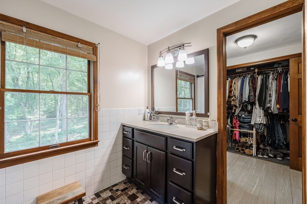 36 Old House Rd, Montgomery, MA 01085 photo 5