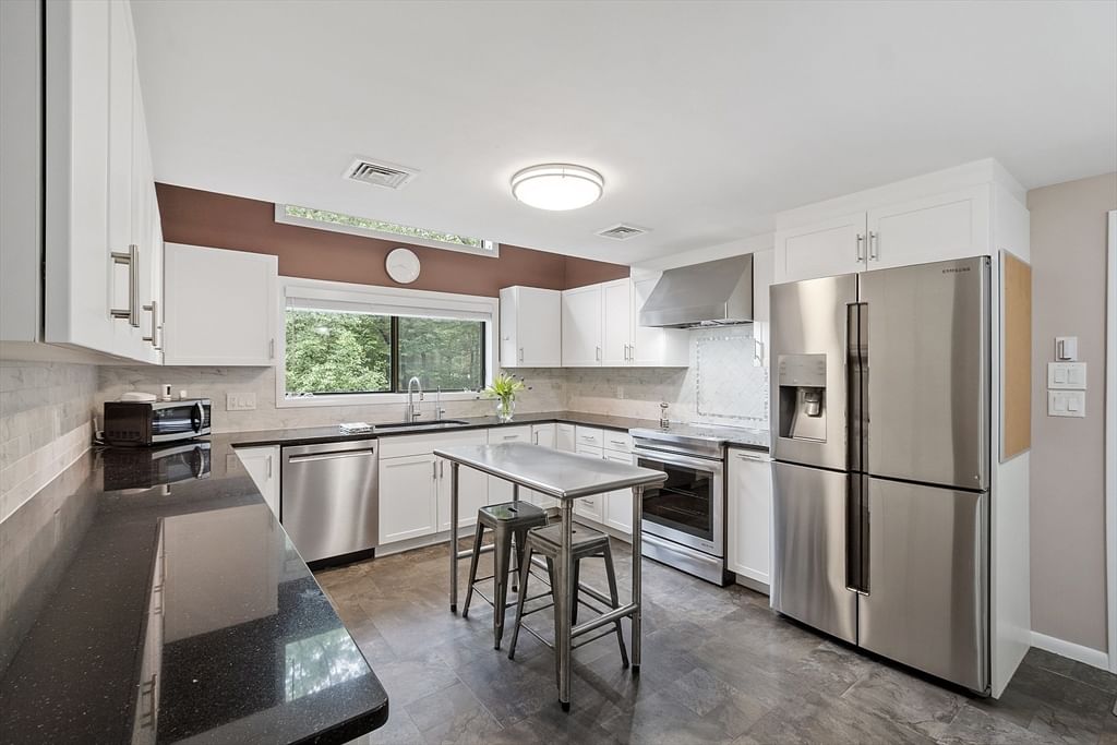 29 Oak Knoll Road, Carlisle, MA 01741 photo 2