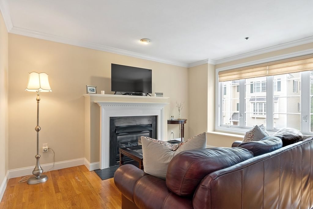 Listing Image 17