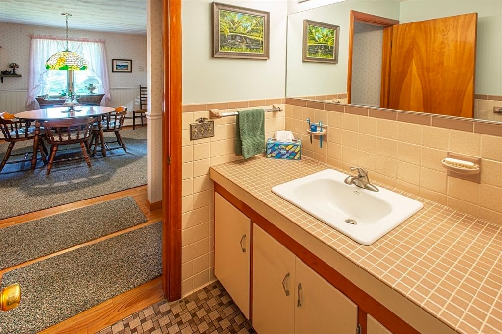 49 South Main St, Goshen, MA 01096 photo 5