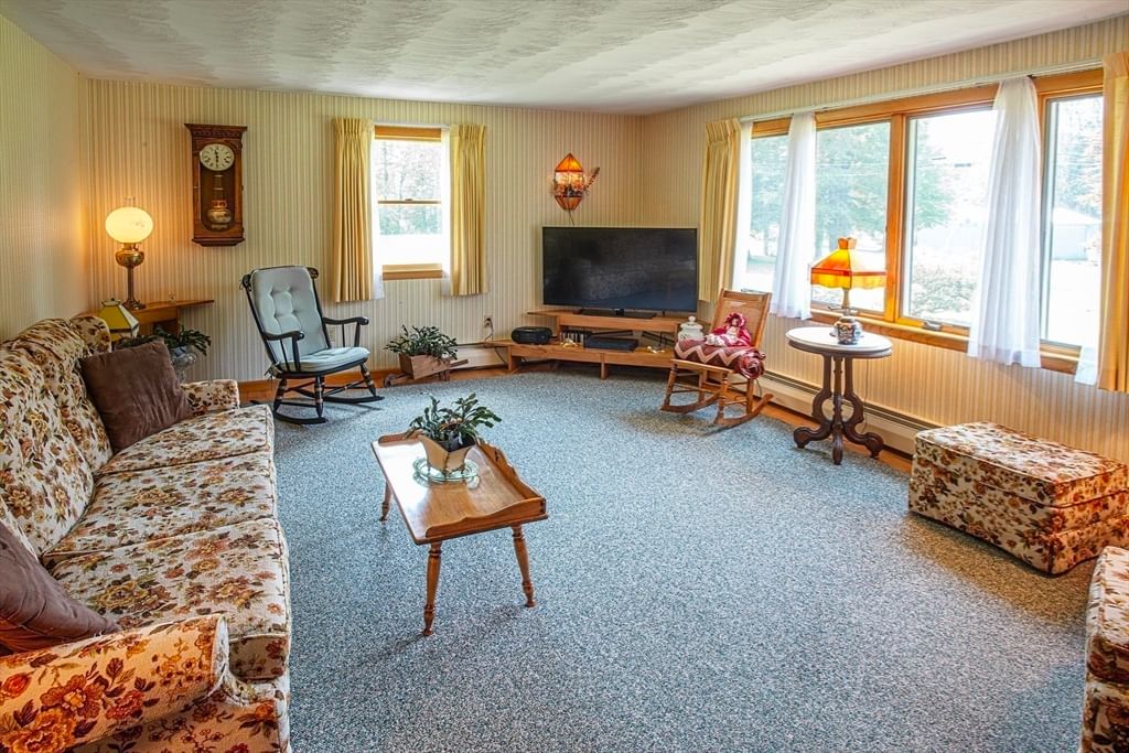 49 South Main St, Goshen, MA 01096 photo 3