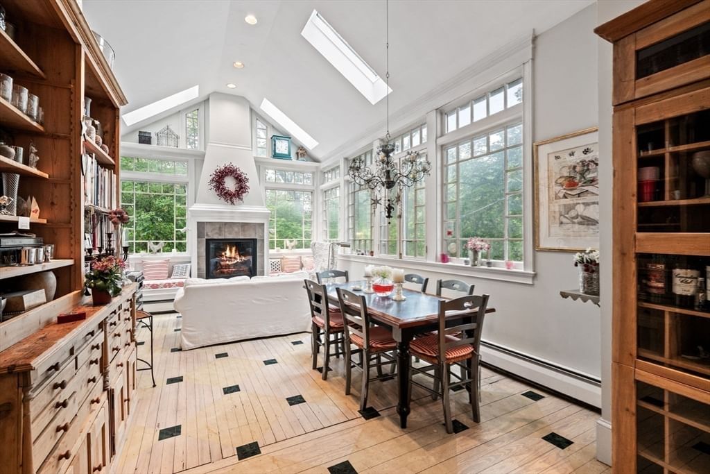 51 Cliff Street Nahant — Photo 11 of 42