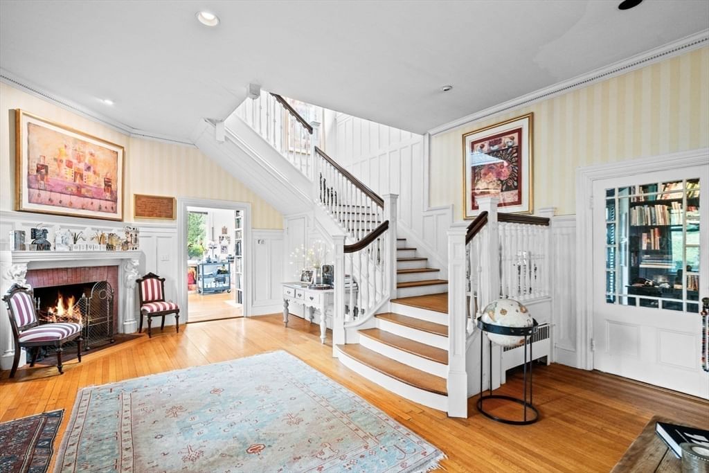 51 Cliff Street Nahant — Photo 4 of 42