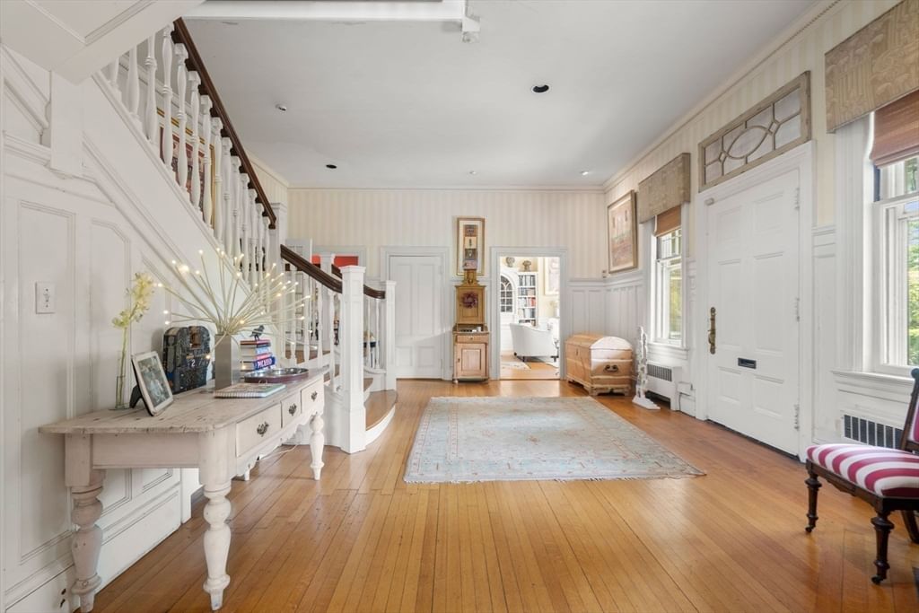 51 Cliff Street Nahant — Photo 5 of 42