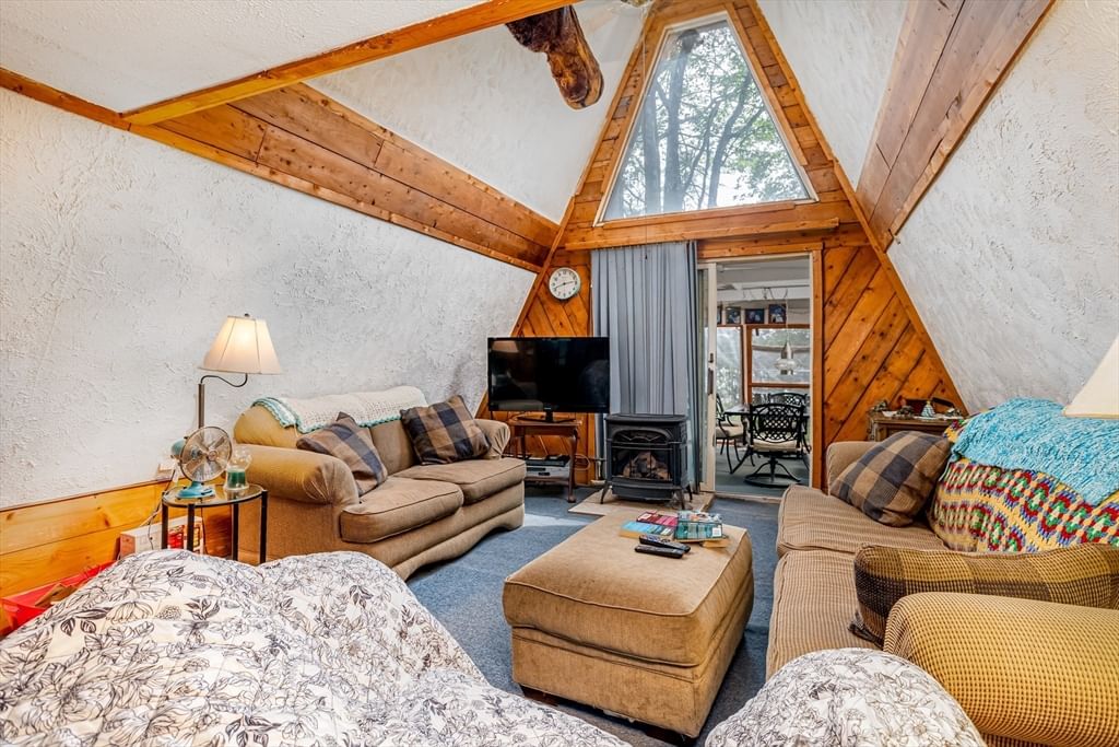 240 Pine Tree Lane, Fitzwilliam, NH 03447 photo 3
